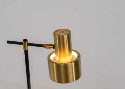 A rare brass “Lento” table lamp by Jo Hammerborg for Fog & Mørup (Denmark, 1960s). An iconic example of Scandinavian modernism! Jo Hammerborg's Lento table lamp series was launched by Fog & Mørup in the mid-1960s in three versions – aluminium, brass and copper. This example is the very hard to find solid brass edition and is in very good condition with some surface scratches and a nice patina.