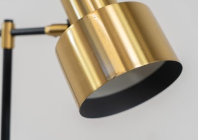 A rare brass “Lento” table lamp by Jo Hammerborg for Fog & Mørup (Denmark, 1960s). An iconic example of Scandinavian modernism! Jo Hammerborg's Lento table lamp series was launched by Fog & Mørup in the mid-1960s in three versions – aluminium, brass and copper. This example is the very hard to find solid brass edition and is in very good condition with some surface scratches and a nice patina.
