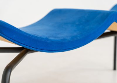Rare “Sea” bench by Rud Thygesen & Johnny Sørensen for Magnus Olesen (Denmark, 1980s). A beautiful two-seater bench consisting of a black metal frame paired with a wavy seat upholstered in a blue fabric That adds a bold yet refined accent. The bench remains in very good condition and is marked by maker.