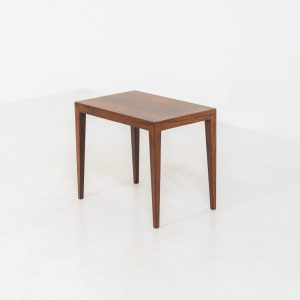 Side table in rosewood by Severin Hansen for Haslev Møbelfabrik (Denmark, 1960s). A beautifully crafted side table made from rich rosewood, showcasing a stunning woodgrain grain and an elegant, minimalist design. The stemless joinery between the table top and legs is a testament to exceptional craftsmanship and a signature technique of Severin Hansen. Presented in good vintage condition with only light, age-appropriate wear.