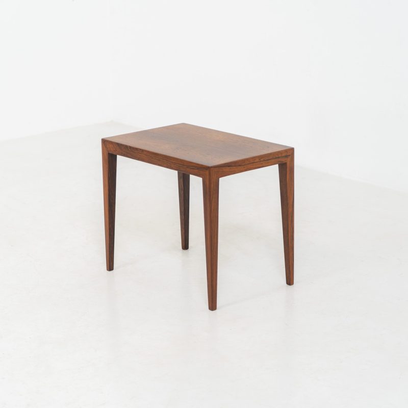 Side table in rosewood by Severin Hansen for Haslev Møbelfabrik (Denmark, 1960s). A beautifully crafted side table made from rich rosewood, showcasing a stunning woodgrain grain and an elegant, minimalist design. The stemless joinery between the table top and legs is a testament to exceptional craftsmanship and a signature technique of Severin Hansen. Presented in good vintage condition with only light, age-appropriate wear.