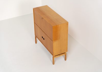 First edition MTP cabinet by Marian Grabinski for IKEA (Sweden, 1961s). Rare find! This vintage IKEA cabinet is a first-edition piece from the original prototype series created in 1961, shortly before the MTP series was introduced in the IKEA catalogue in 1962. At the time, IKEA had just one store, located in Almhult, Sweden. The MTP series was originally designed by Marian Grabinski as a wedding gift for Ingvar Kamprad, founder of IKEA. The cabinet is in very good vintage condition, with some visible signs of use and areas of discoloration, as shown in the photos. Stamped on the back.