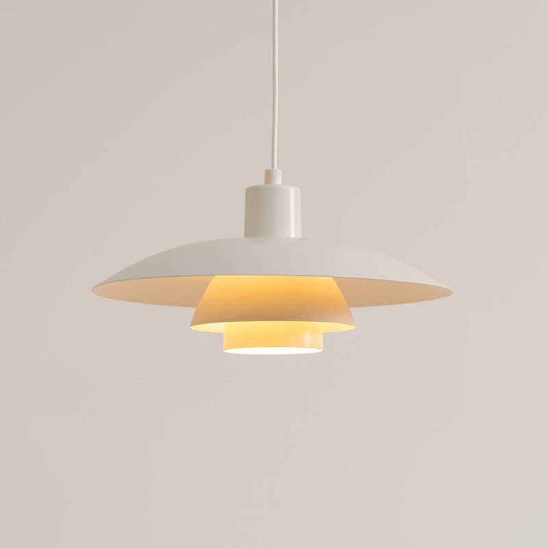 PH4/3 pendant light designed by Poul Henningsen for Louis Poulsen in Denmark, 1960s. A beautiful and timeless design with at the same time a very nice and calming light dispersion! In good condition.