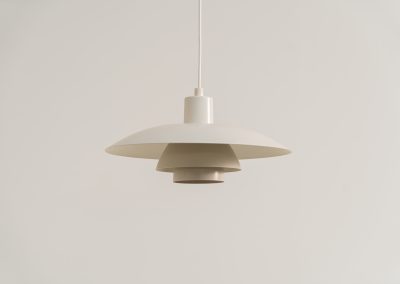 PH4/3 pendant light designed by Poul Henningsen for Louis Poulsen in Denmark, 1960s. A beautiful and timeless design with at the same time a very nice and calming light dispersion! In good condition.